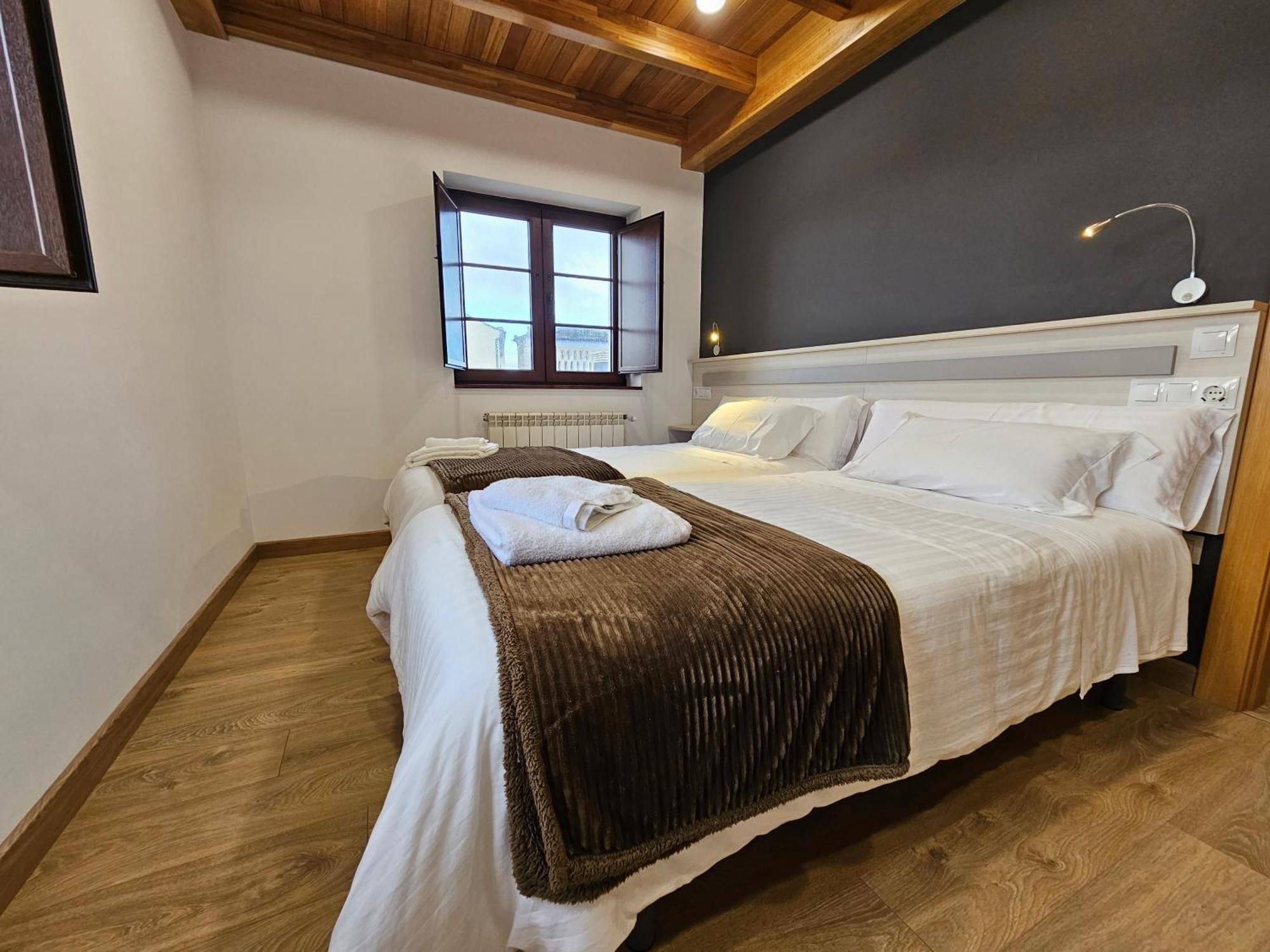 Apartamentos Rurales Lola Penarronda Castropol Exterior foto